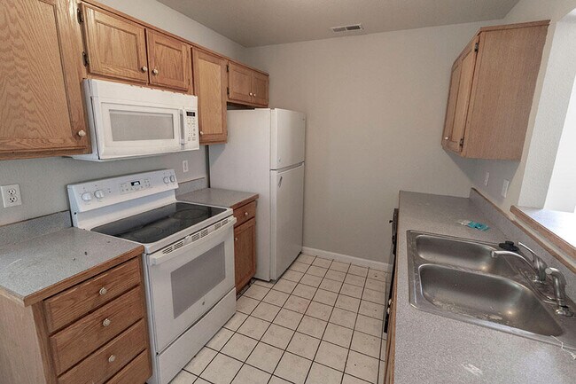 Building Photo - 1412 N Frideriki Dr