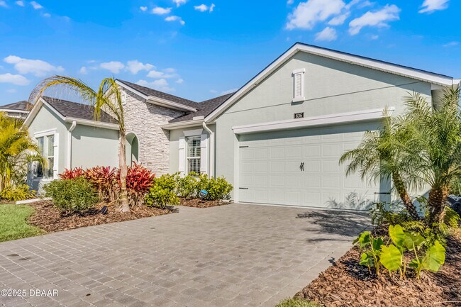 Foto del edificio - 636 Mosaic Blvd