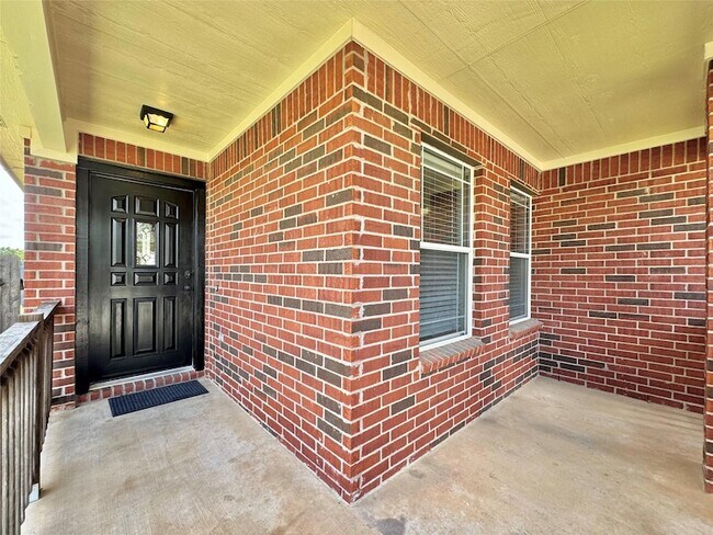 Foto del edificio - 204 Woodley Rd