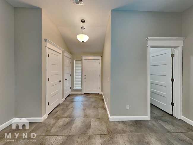 Building Photo - 18202 Manera Wy