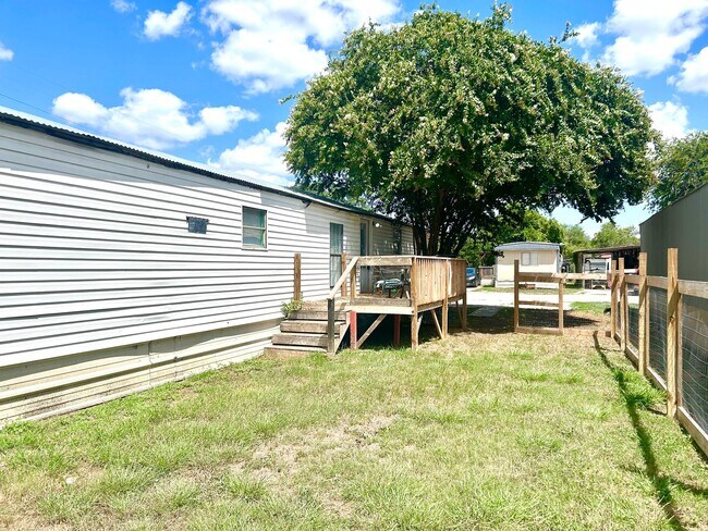 Foto del edificio - *APPLICATION RECEIVED*  **MOVE IN SPECIAL!...