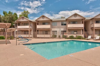 Building Photo - 616 S Hardy Dr