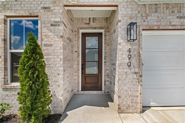 Building Photo - 490 Apollo Dr