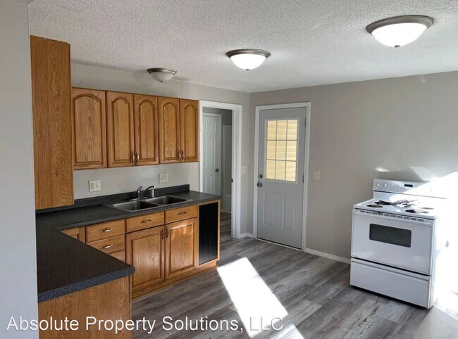Building Photo - 3 br, 2 bath House - 2046 N Campbell Ave