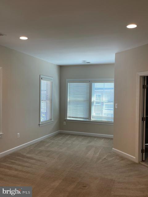 Building Photo - 204 Parkview Ave
