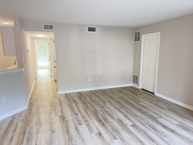 Foto del edificio - 185 Lindfield Cir