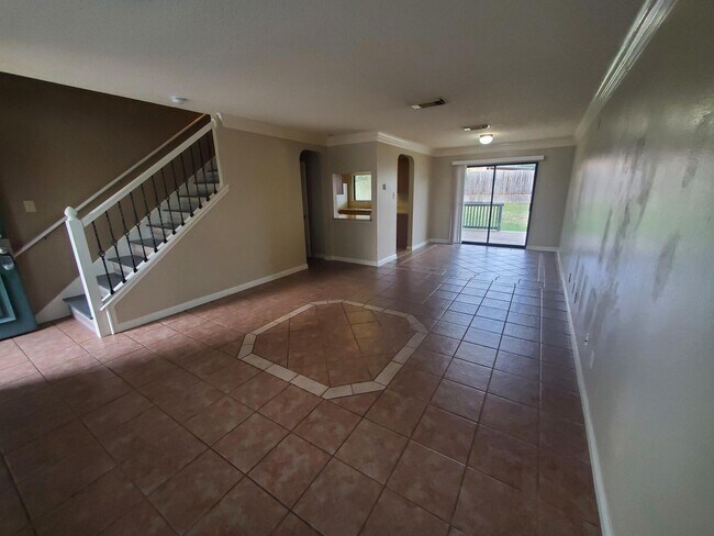 Building Photo - 5715 Allbrook