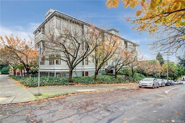 Building Photo - Remodeled 2 Bed 1.75 Bath Condo in Capitol...