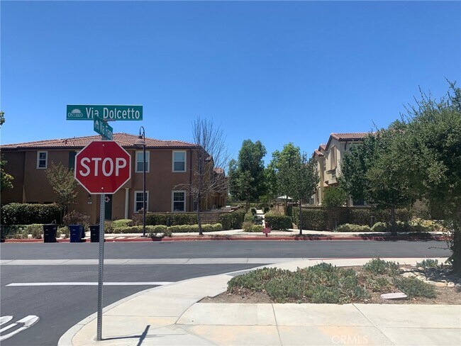 Building Photo - 727 Via Dolcetto