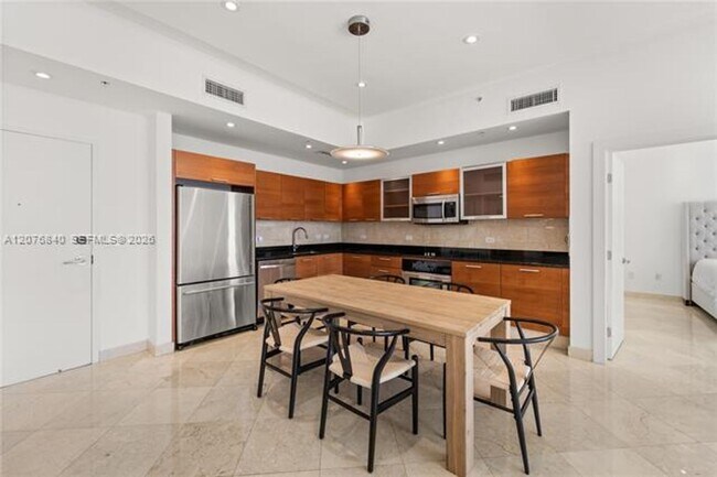Foto del edificio - 3470 E Coast Ave