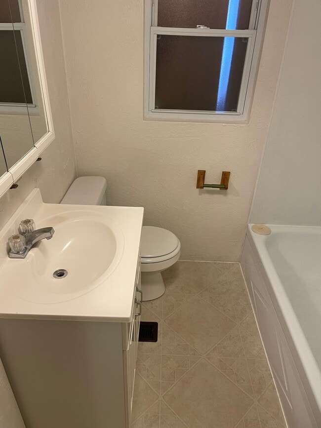 Building Photo - Duplex