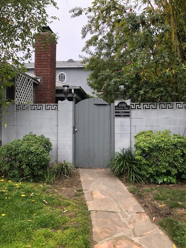 Front gate - 11450 Riverside Dr