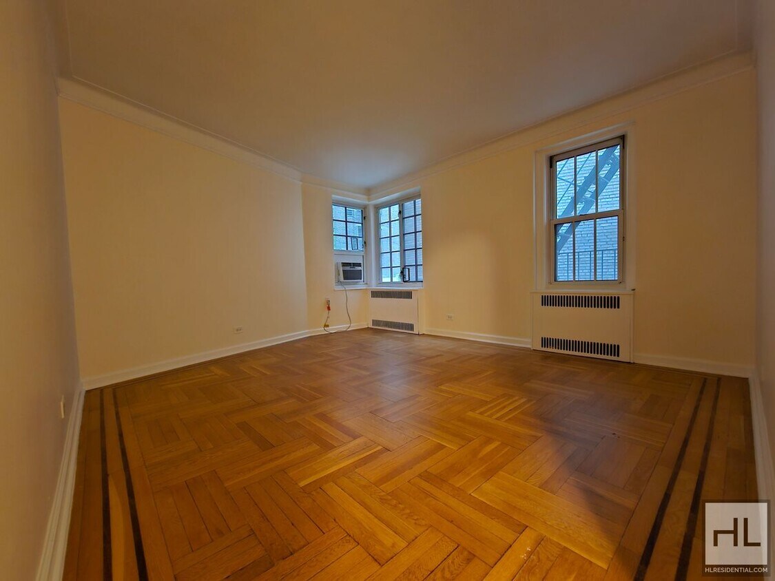 Primary Photo - Studio Apartment on Jane Street | 1st Floo...