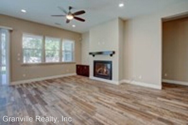 Building Photo - 4 br, 3 bath House - 745 E. Gettysburg Ave