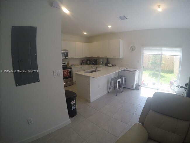 Foto del edificio - 12221 NW 23rd Pl