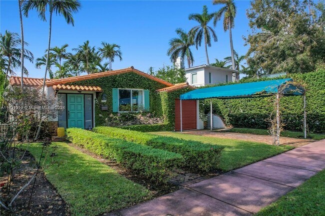 Building Photo - 4484 Royal Palm Ave