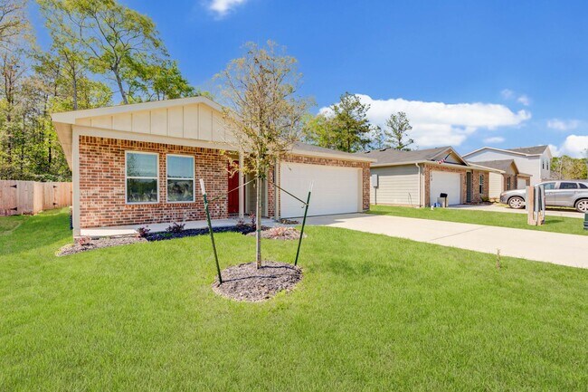 Foto del edificio - 4 bedroom home in Conroe!