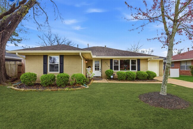 Building Photo - 2019 Brimberry St