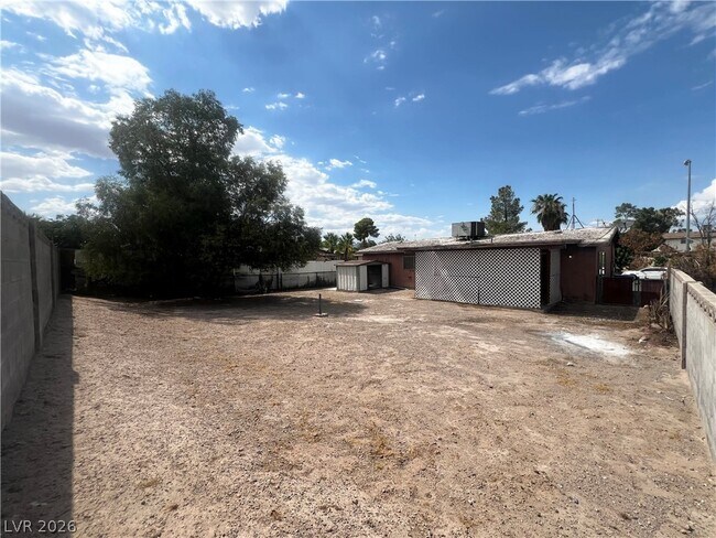 Foto del edificio - 6311 Newville Ave
