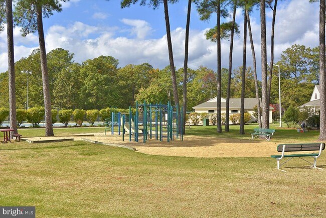 Foto del edificio - 11 Prospect Bay Dr W