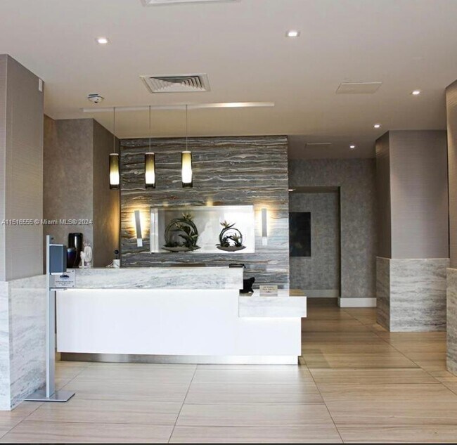 Foto del edificio - 2301 S Ocean Dr