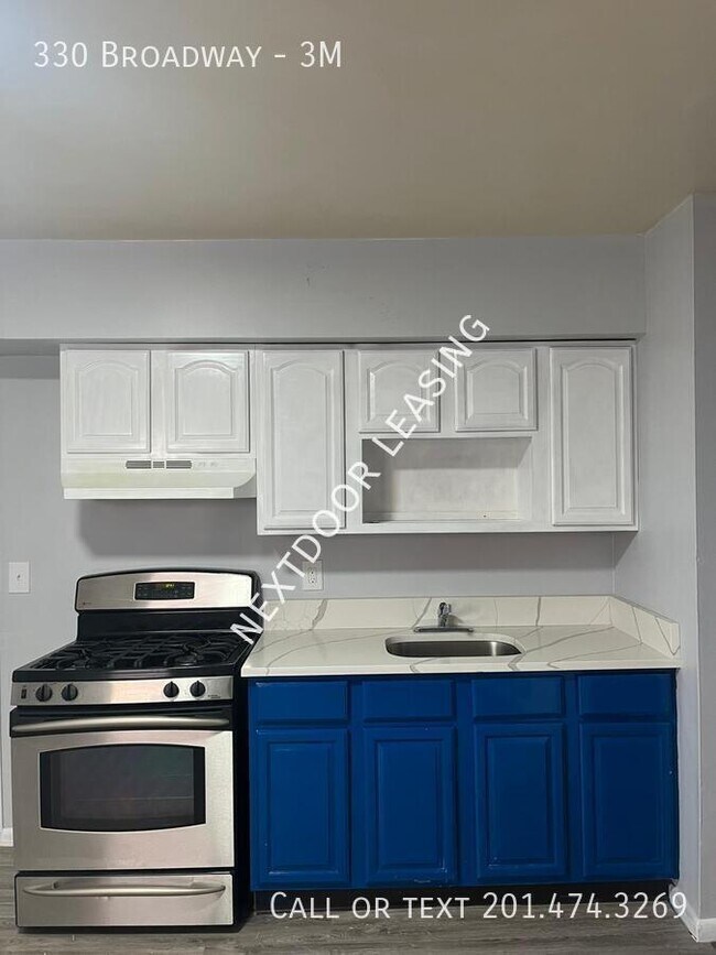 Foto del edificio - 330 Broadway-3M