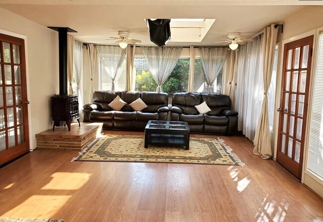 Foto del edificio - 6901 Sunkist Dr