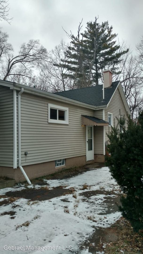 Building Photo - 2 br, 1 bath House - 940 Knapp Ave
