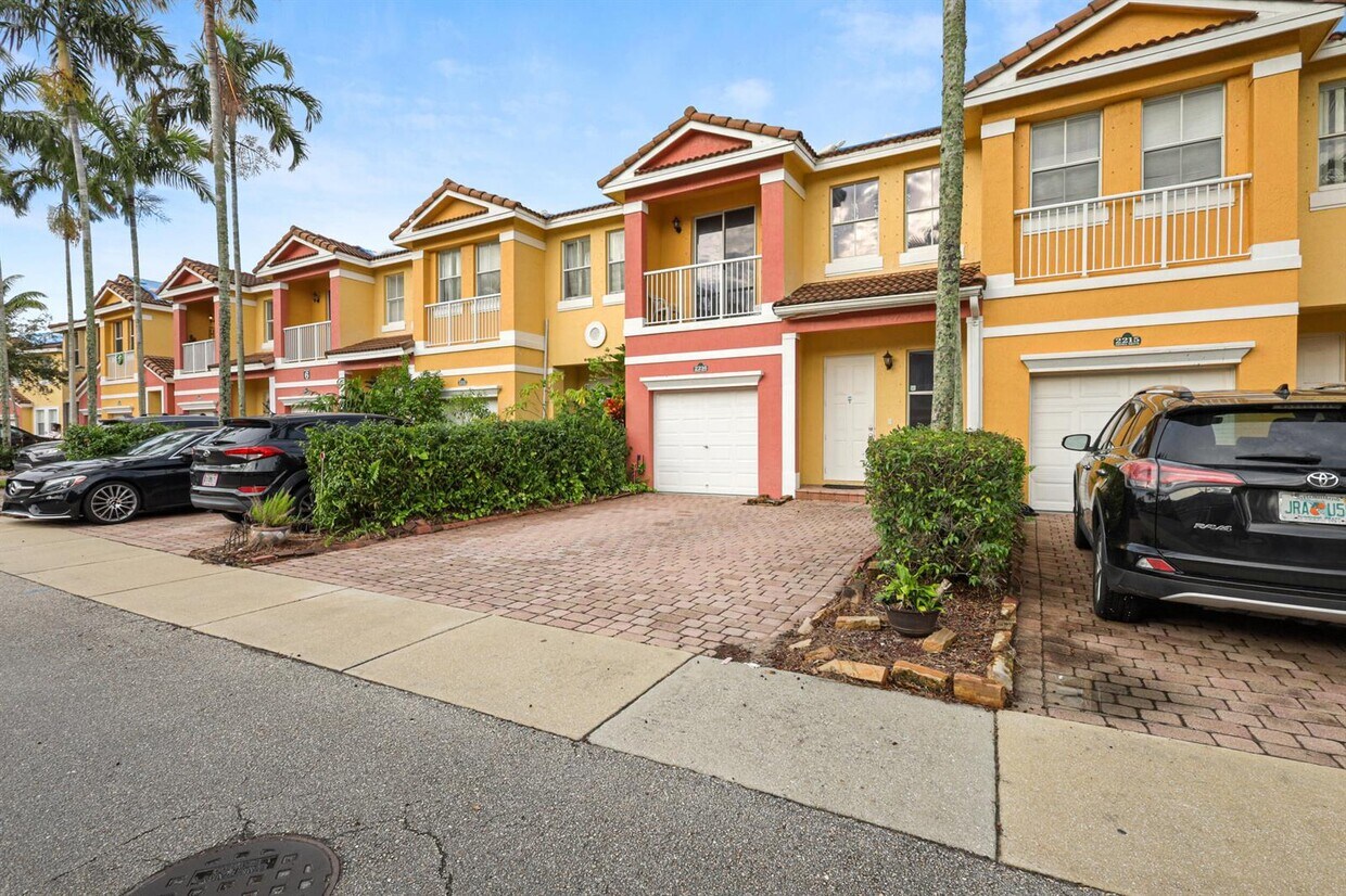 2216 Shoma Dr, Royal Palm Beach, FL 33414 Townhome Rentals in Royal