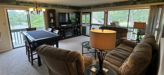 Foto del edificio - 800 Saint Andrews Dr