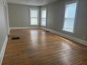 Building Photo - 64 Edmonds St Building Photo - 64 Edmonds St