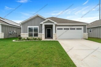 Building Photo - 3723 McCleland Crk Trl