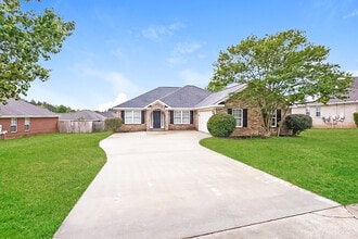 Building Photo - 3205 Hampton Cir