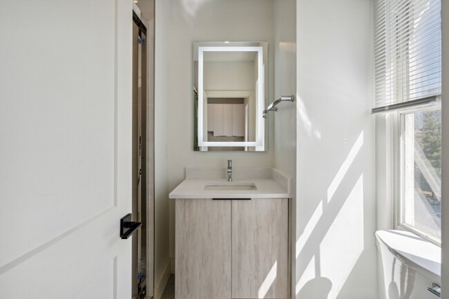 Foto del edificio - 3439 Lancaster Ave