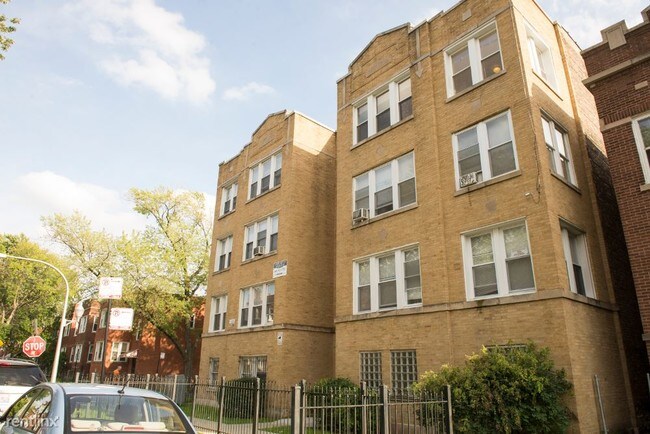 Building Photo - 1 br, 1 bath Apartment - 5101 W Monroe St