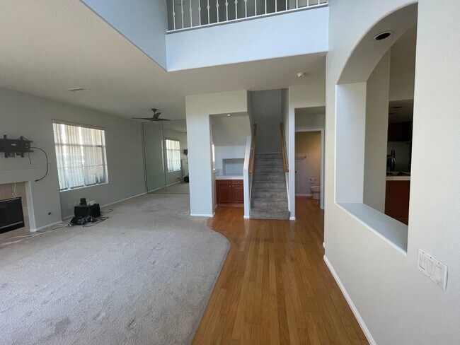Foto del edificio - Spacious 3 Bedroom 2.5 Bathroom in Aliso Viejo