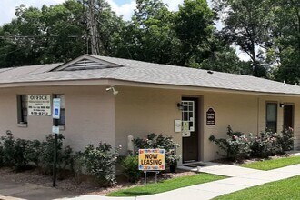 Wooddale Apartments photo'