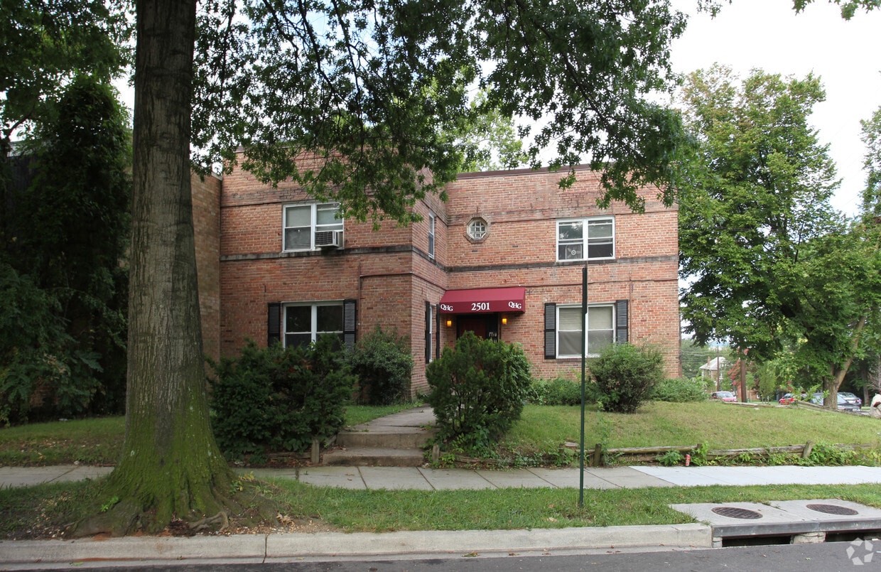 Building Photo - 2501 Naylor Rd SE