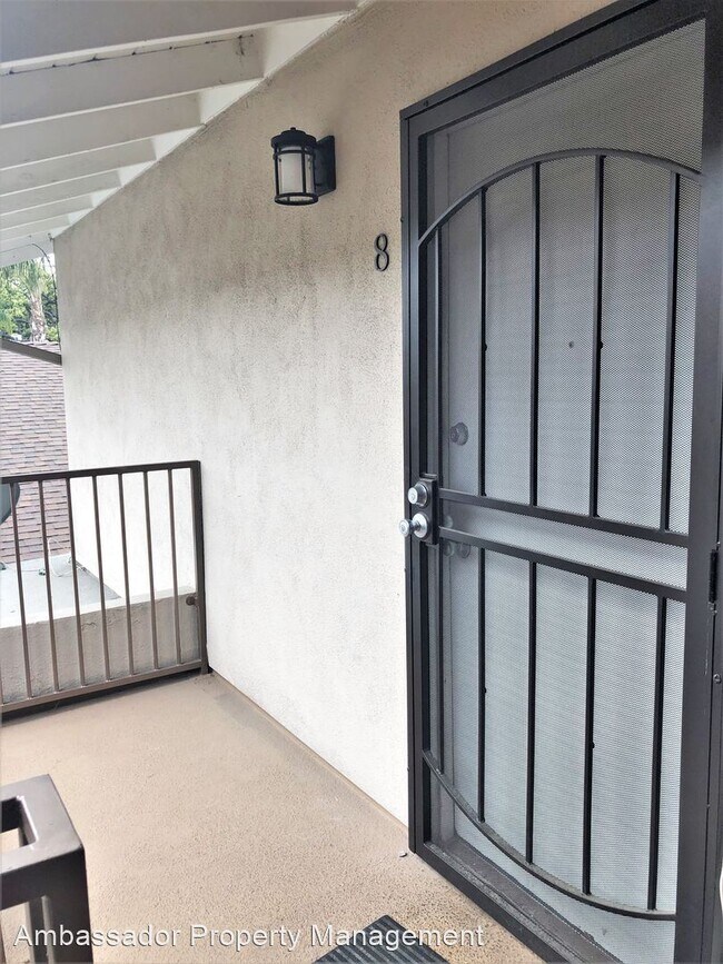 Building Photo - 511 La Cadena Way