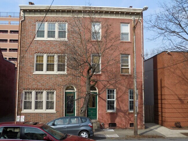 31 E. James St. - 31 E James St