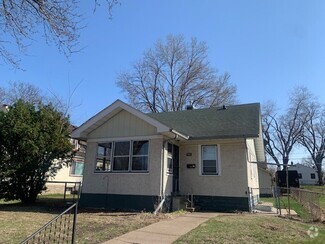 Building Photo - 988 Central Ave W