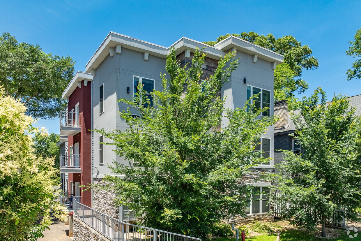 Foto principal - 1240 Piedmont Ave