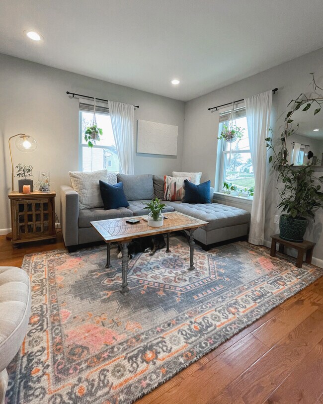 Photo - 117 Hollister Dr House