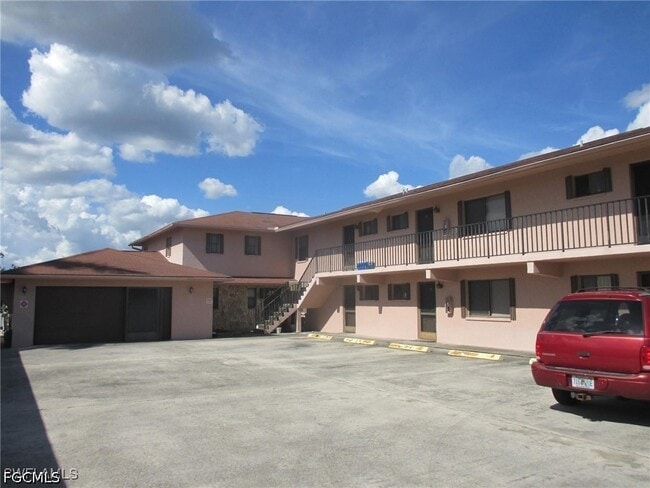 Building Photo - 1221 SE 46th Ln