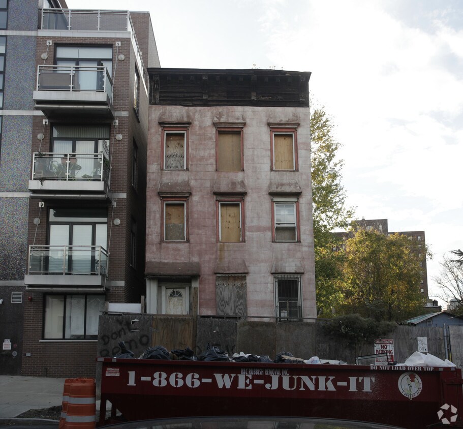 Building Photo - 78 Adelphi St