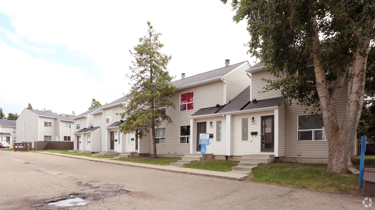 Granville Square 3737 26th Ave NW Edmonton, AB