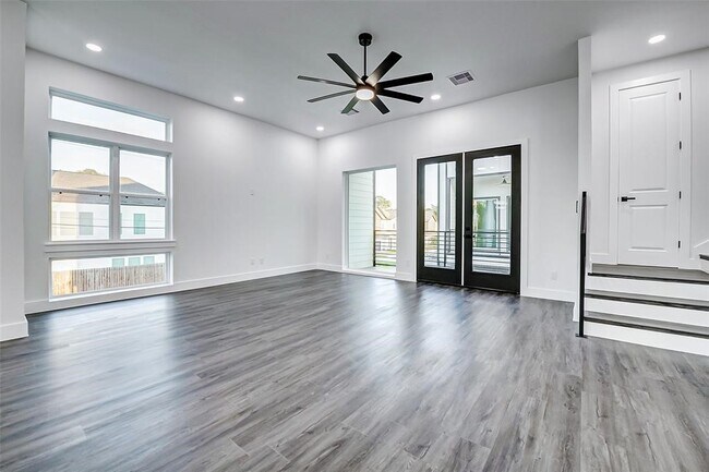 Foto del edificio - 1913 Hoskins Dr