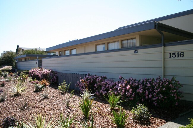 Foto del edificio - 800 S Claremont St