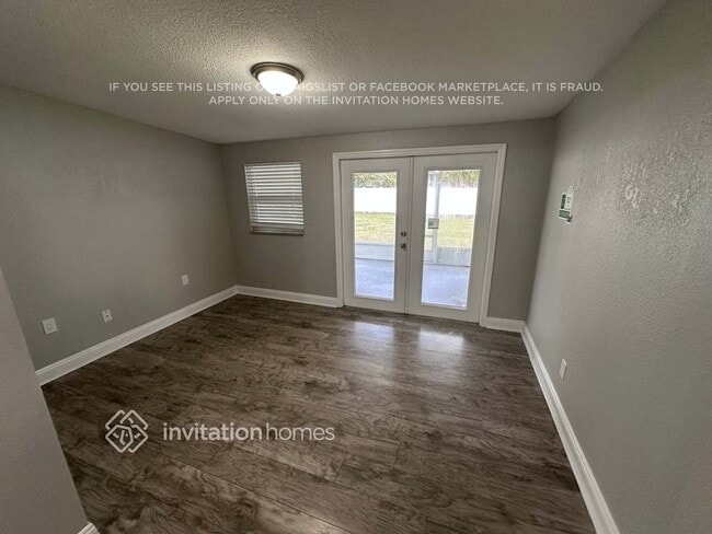 Building Photo - 909 Skyview Dr