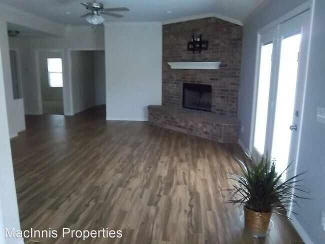 Building Photo - 2 br, 2 bath House - 9609 Perry